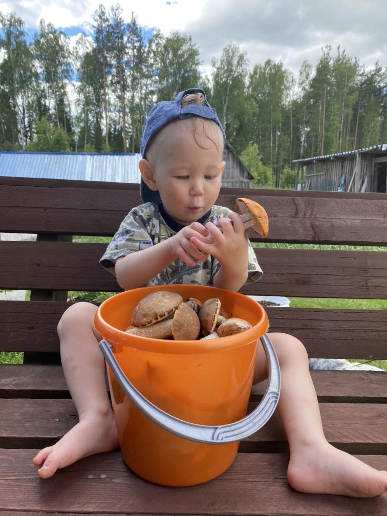 И ещё одна подборка призовых работ Профсоюзной ВДНХ