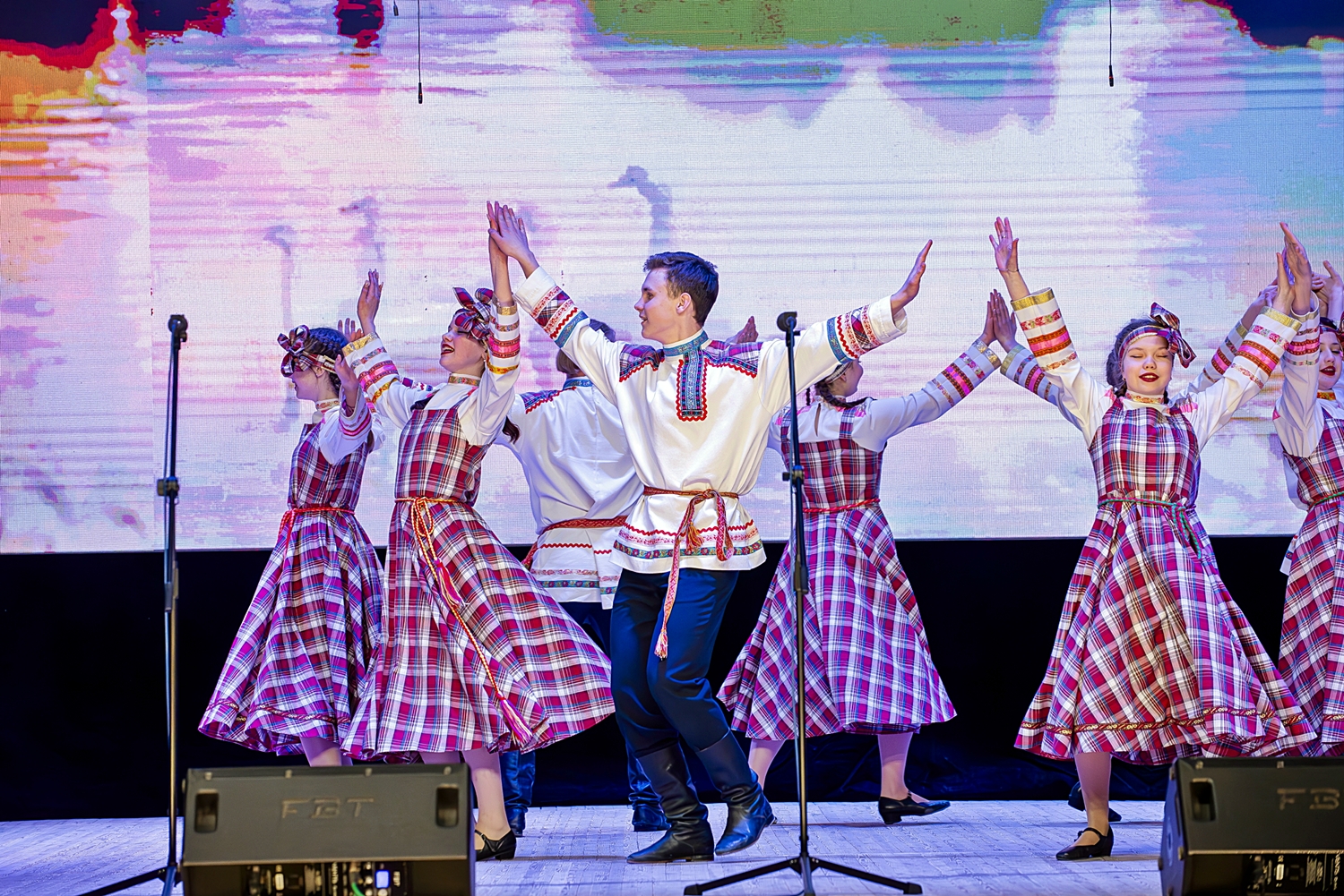 Гала-концерт фестиваля «Русская зима» собрал лучшие творческие коллективы Республики Коми
